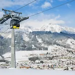 Aparthotel Alpine Club 4*