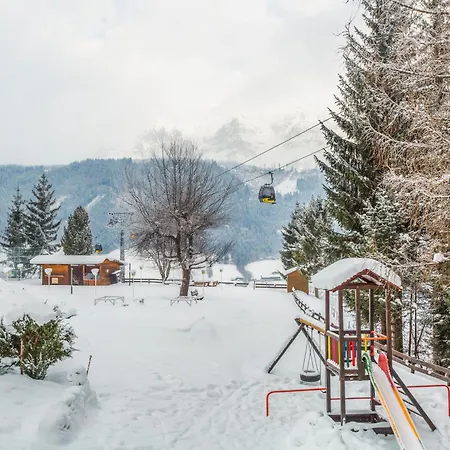Ξενοδοχείο με διαμερίσματα Alpine Club