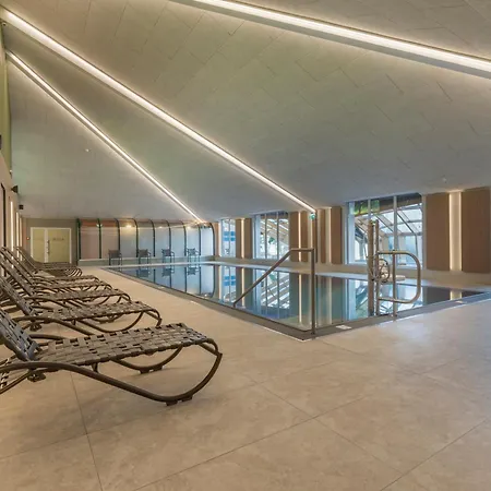 Alpine Club Ξενοδοχείο με διαμερίσματα 4*