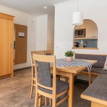 Alpine Club Aparthotel