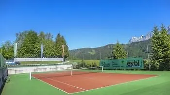Ξενοδοχείο με διαμερίσματα Alpine Club