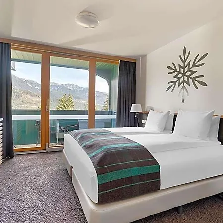 Alpine Club Aparthotel 4*
