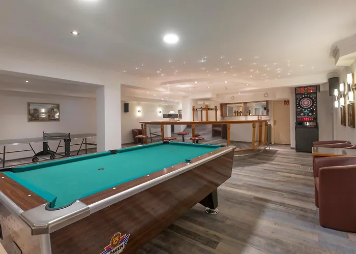 Alpine Club Aparthotel