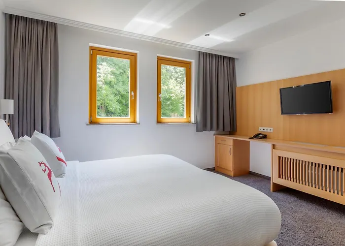 Alpine Club Aparthotel 4*