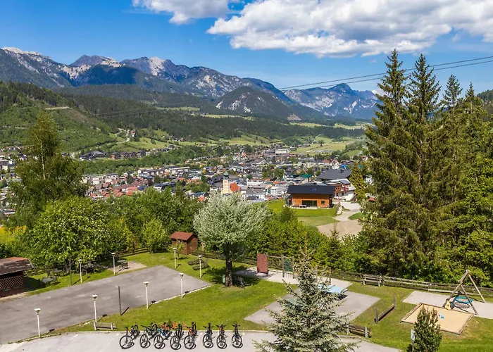 Alpine Club Aparthotel