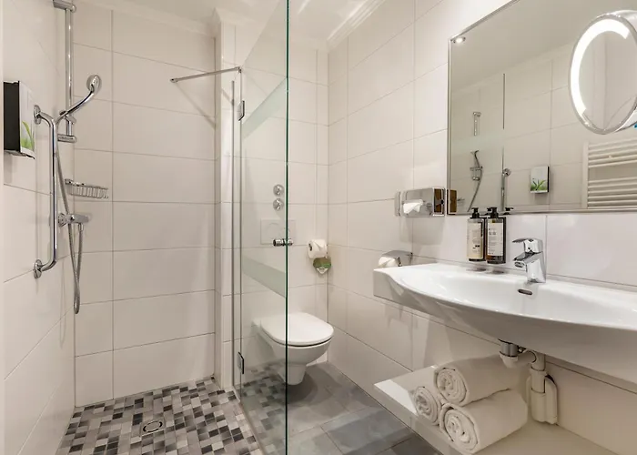 מלון דירות Alpine Club 4*